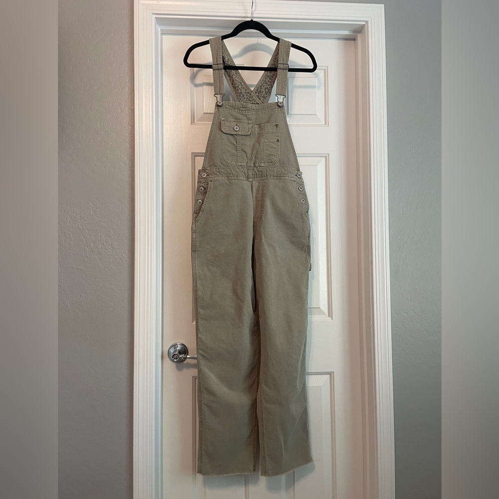 American Eagle Outfitters Women’s Light Green Overalls with Floral Details